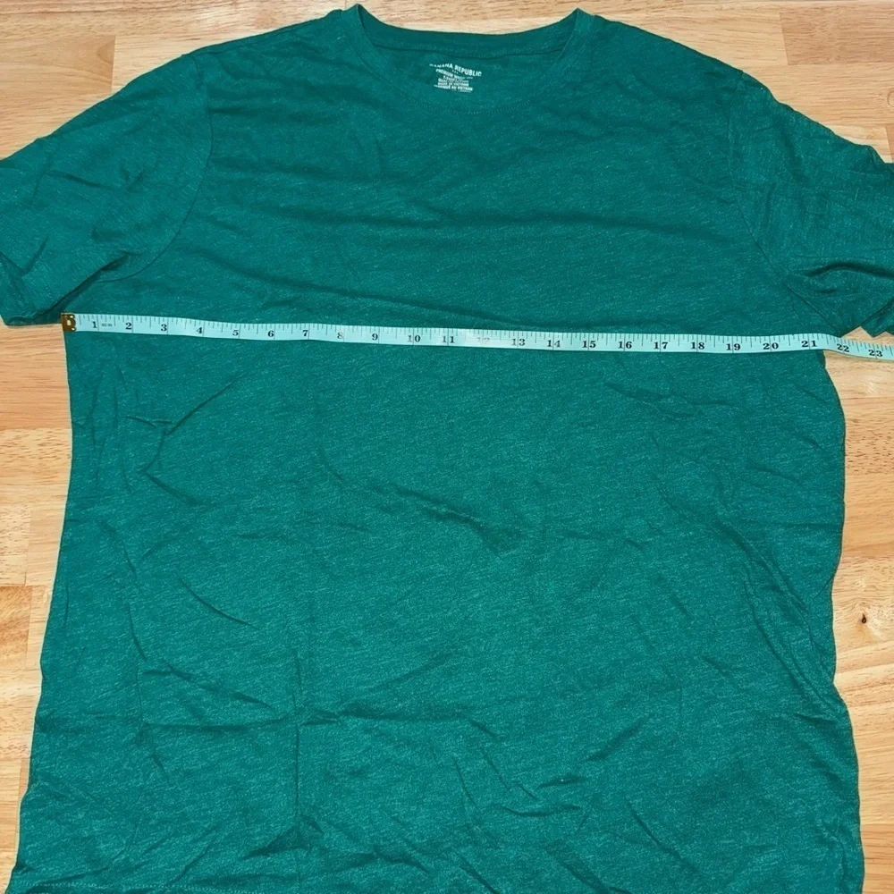 Banana Republic Green Crew Neck Short Sleeve Tees